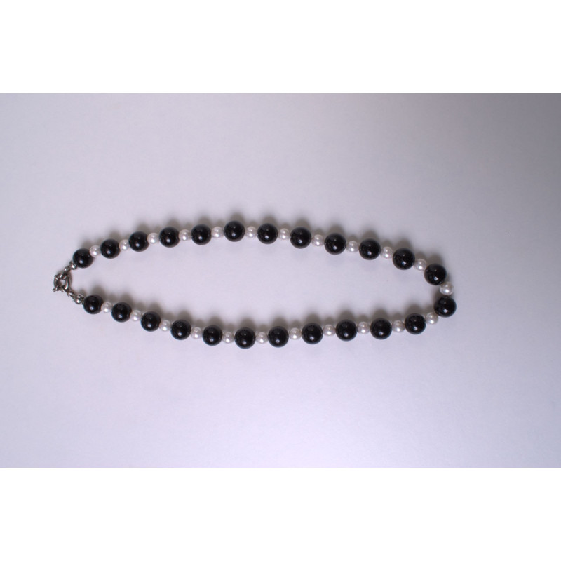 Tourmaline black stone necklace with pearl