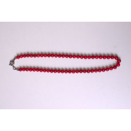 Red stone necklace combined with pearls