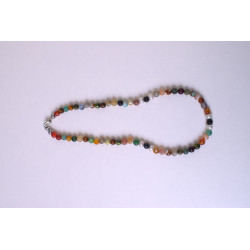 Collar de piedra con perlas multicolor