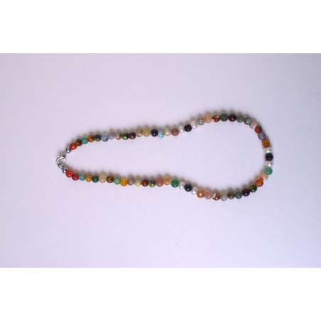 Collar de piedra con perlas multicolor